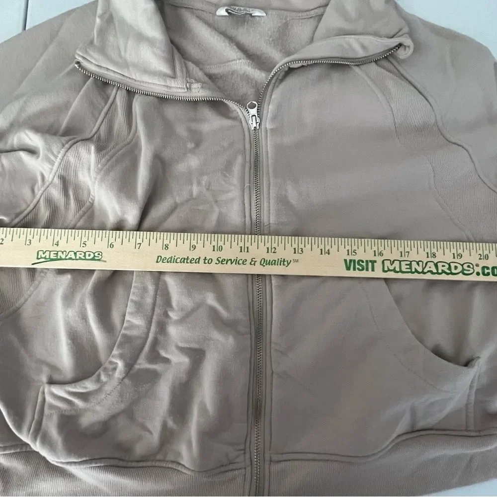 Danskin. Mixed Rib Pull Over Jacket. Size XL - Picture 6 of 7